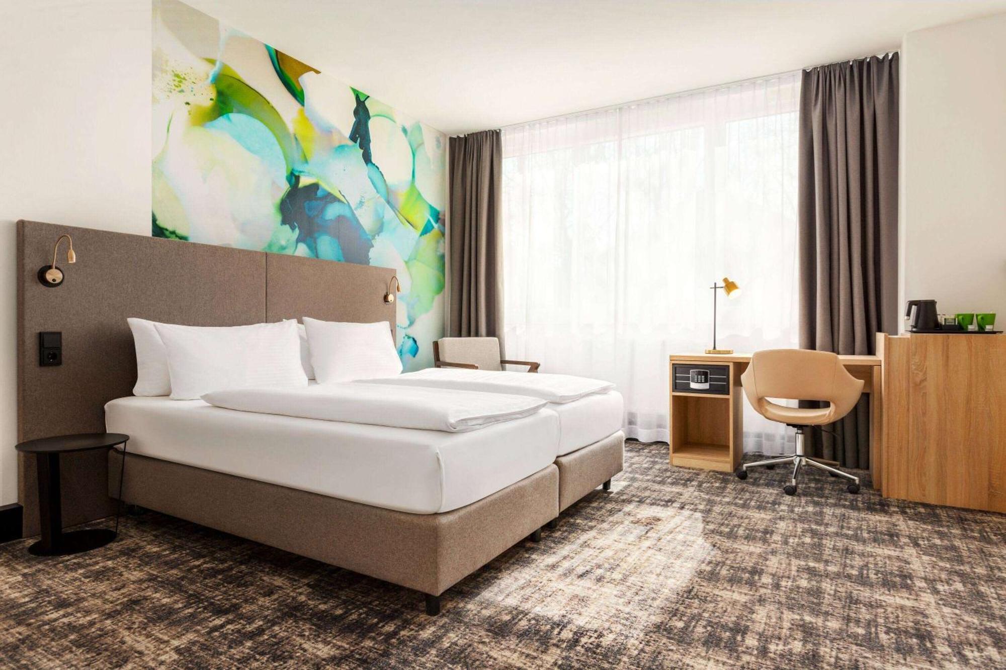 Wyndham Garden Munich Messe Otel Dış mekan fotoğraf Room interior