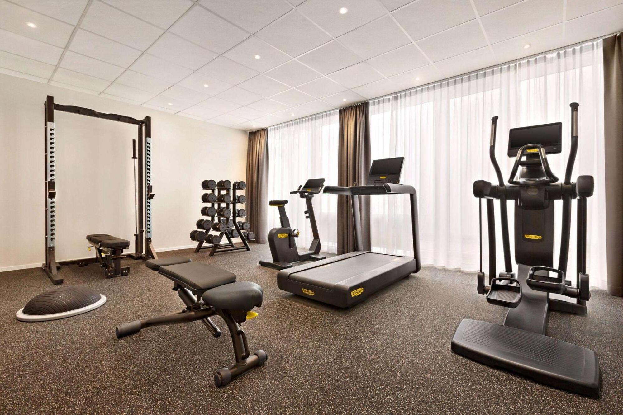 Wyndham Garden Munich Messe Otel Dış mekan fotoğraf Fitness room